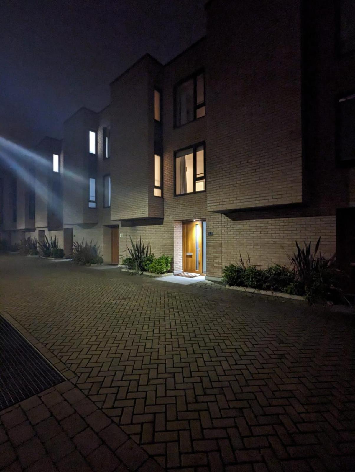 Appartamento Luxurious & Modern Townhouse In Hammersmith Londra Esterno foto