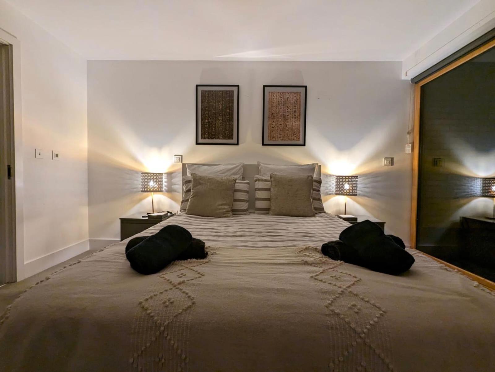 Appartamento Luxurious & Modern Townhouse In Hammersmith Londra Esterno foto